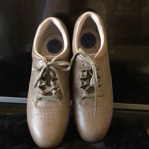 LG Tan Flats Comfortable Loafers